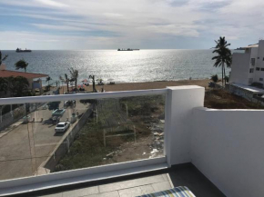 Beautiful apartment with pool, gym and beach just 80 meters walk, fully equipped